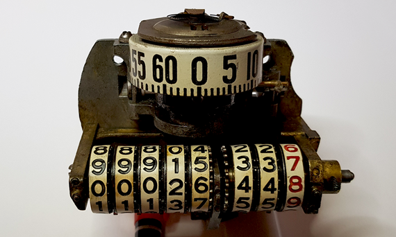 Velocímetro para un coche de época