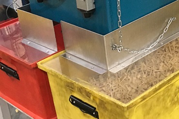 Contenedores para piezas con tapas y láminas separadoras