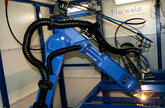 Robot de soldadura láser de Flexweld con triflex R