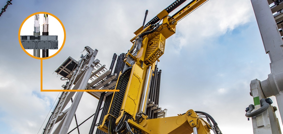 Manipulador de tubos con productos de igus